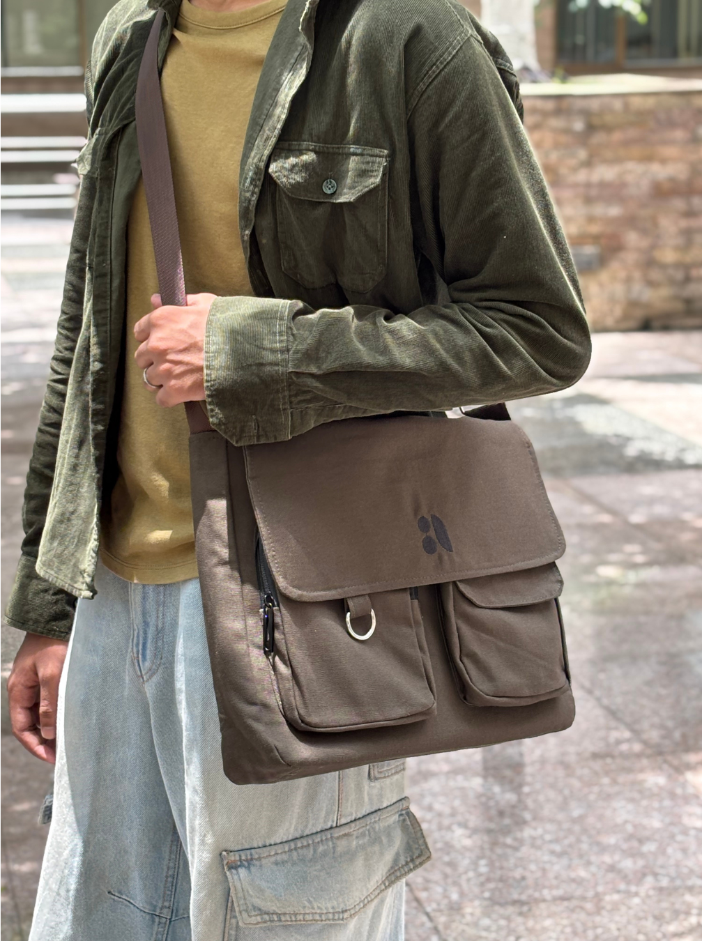Double Pocket Messenger Bag (Dusty Olive)
