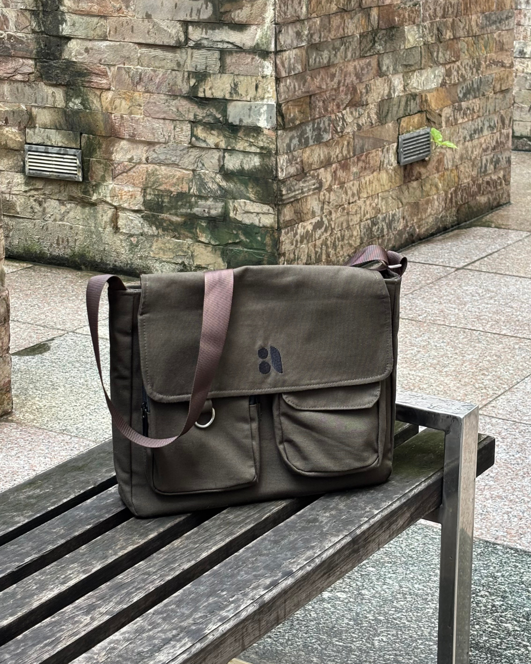 Double Pocket Messenger Bag (Dusty Olive)