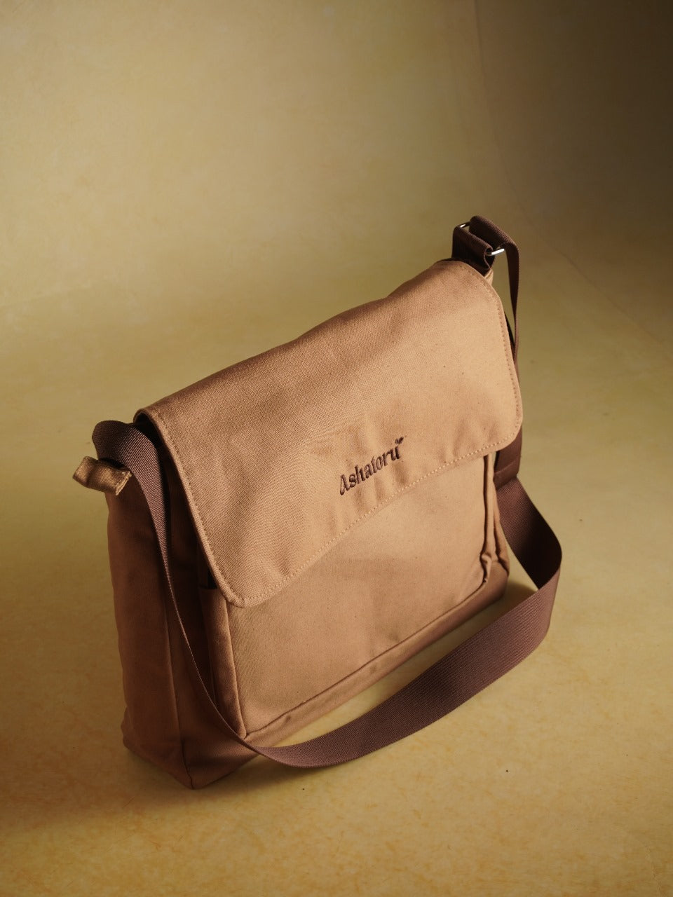 Ashatoru Brown Messenger Bag