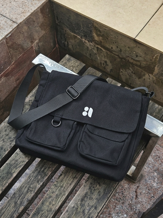 Double Pocket Messenger Bag (Black)